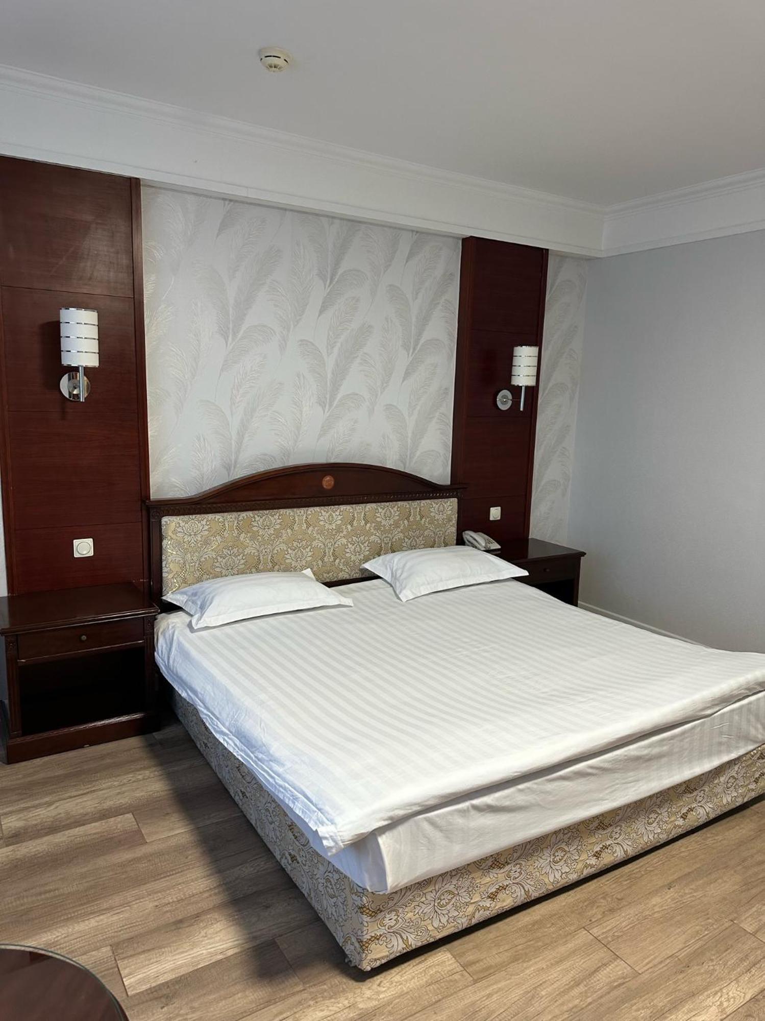 จีเอ็มไพร์โฮเต็ล Hotel อัสตานา ภายนอก รูปภาพ