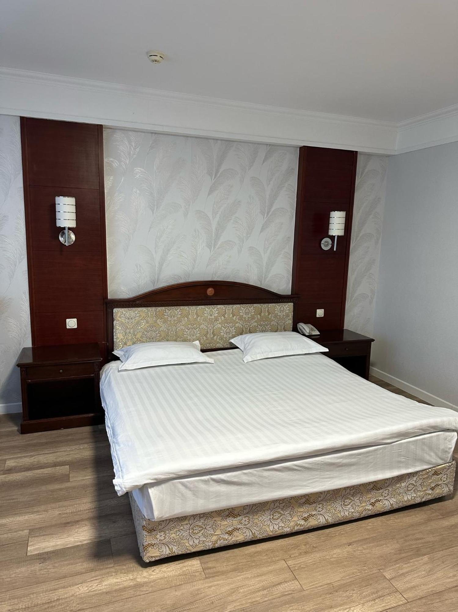 จีเอ็มไพร์โฮเต็ล Hotel อัสตานา ภายนอก รูปภาพ